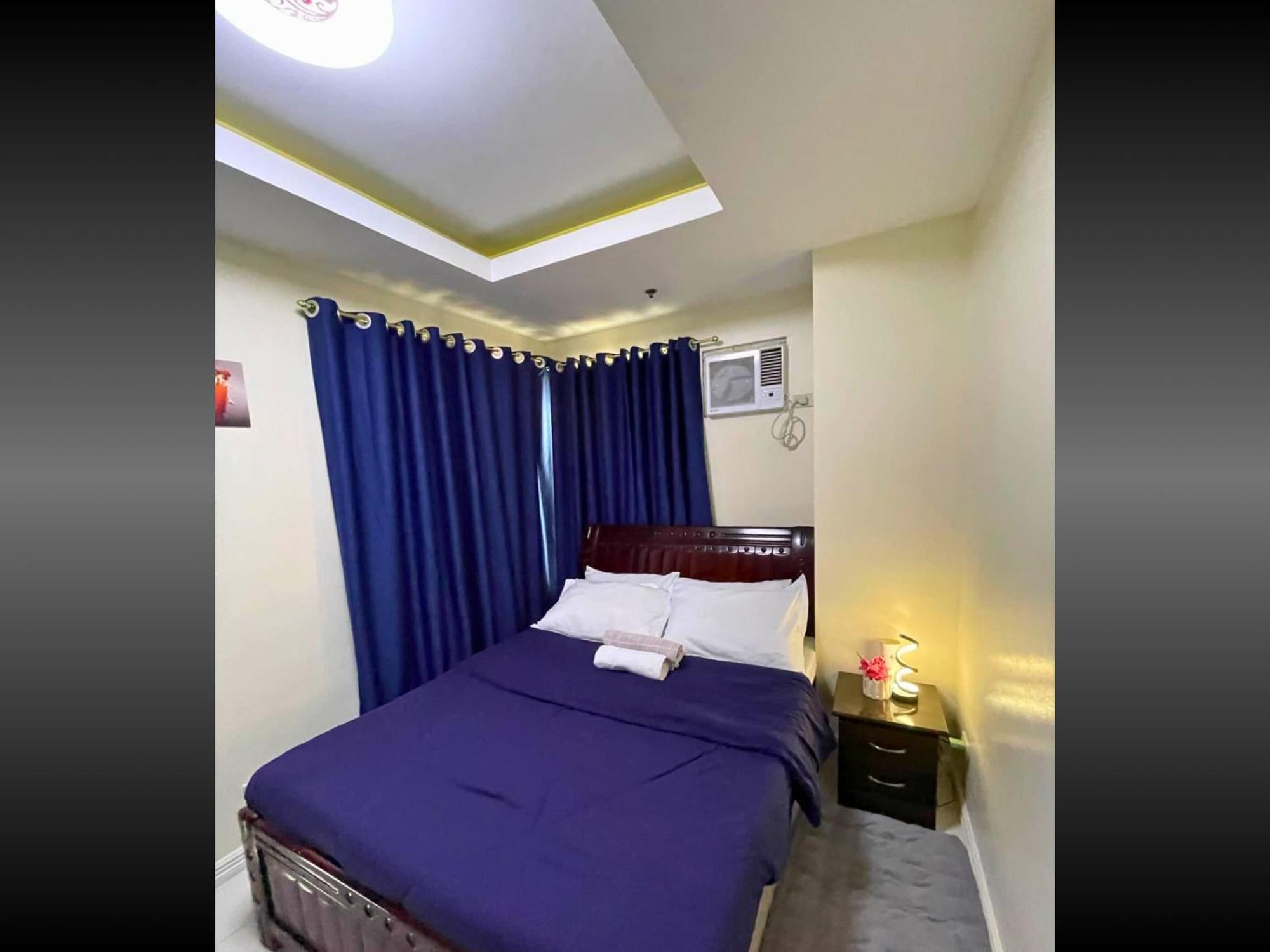 Hotel Family Staycation: Heart Of With Balcony And Pool Access *
